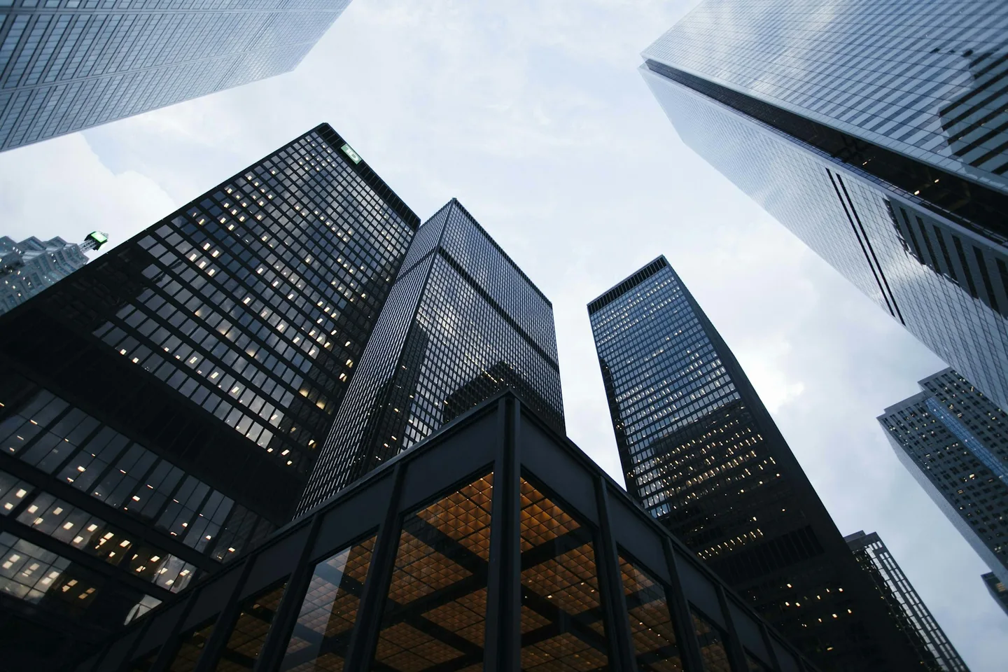Commercial property representing large-loss restoration planning in Dallas–Fort Worth